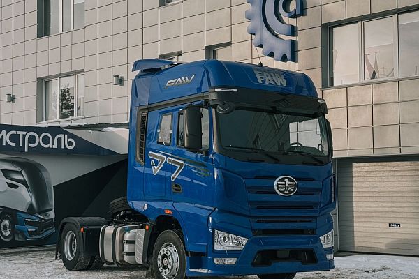 Магистральный тягач FAW J7 4x2, 23/24