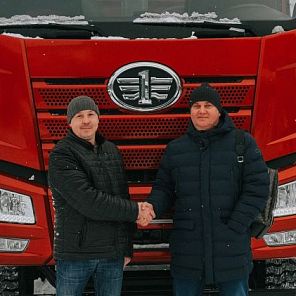 Сегодня ГК «Автомагистраль» выдала клиенту самосвал FAW J6