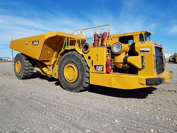 Шахтный самосвал CATERPILLAR AD45