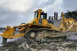 Тяжелый гусеничный бульдозер KOMATSU D475-5E