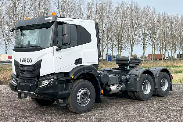 Седельный тягач IVECO T-WAY AT720T48T H, 6Х4, ADR