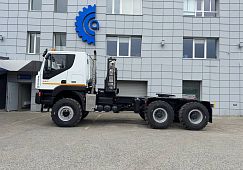 С улыбкой «Автомагистраль» передала заказчику очередную партию тягачей “AMT”!