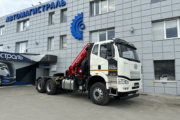 Седельный тягач FAW 3250 с КМУ