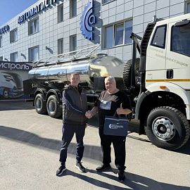 Сегодня состоялась выдача новой автоцистерны 3416А2 - АЦПТ 12 на шасси FAW 6х4 CA 3250! 