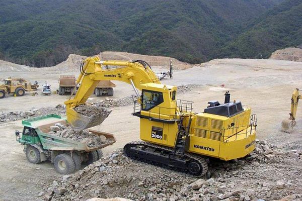 Карьерный экскаватор Komatsu PC2000-11R