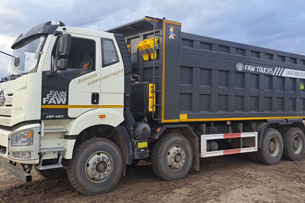 Самосвал FAW NEWJ6P 8x4 460 л.с.